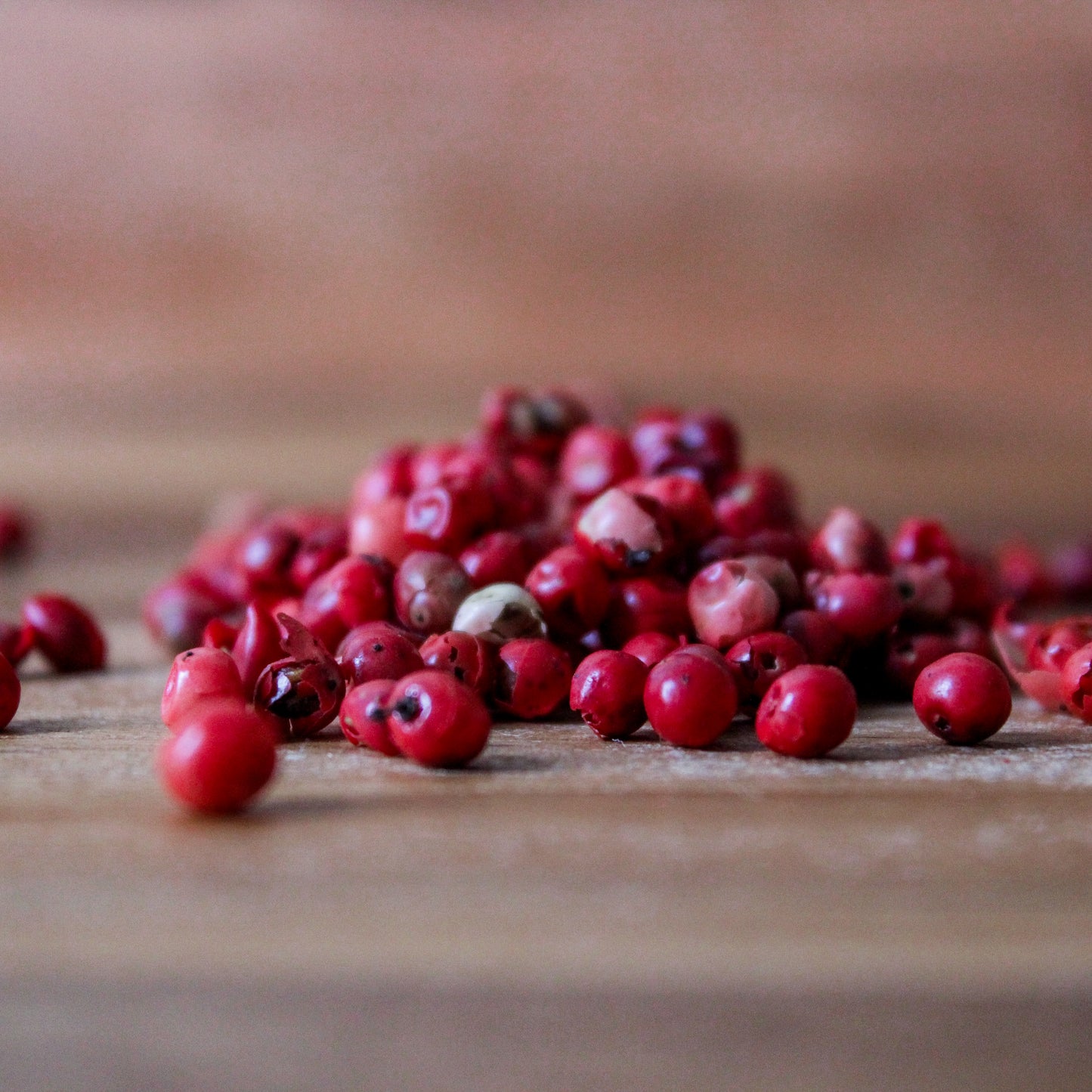 pink peppercorns [whole]